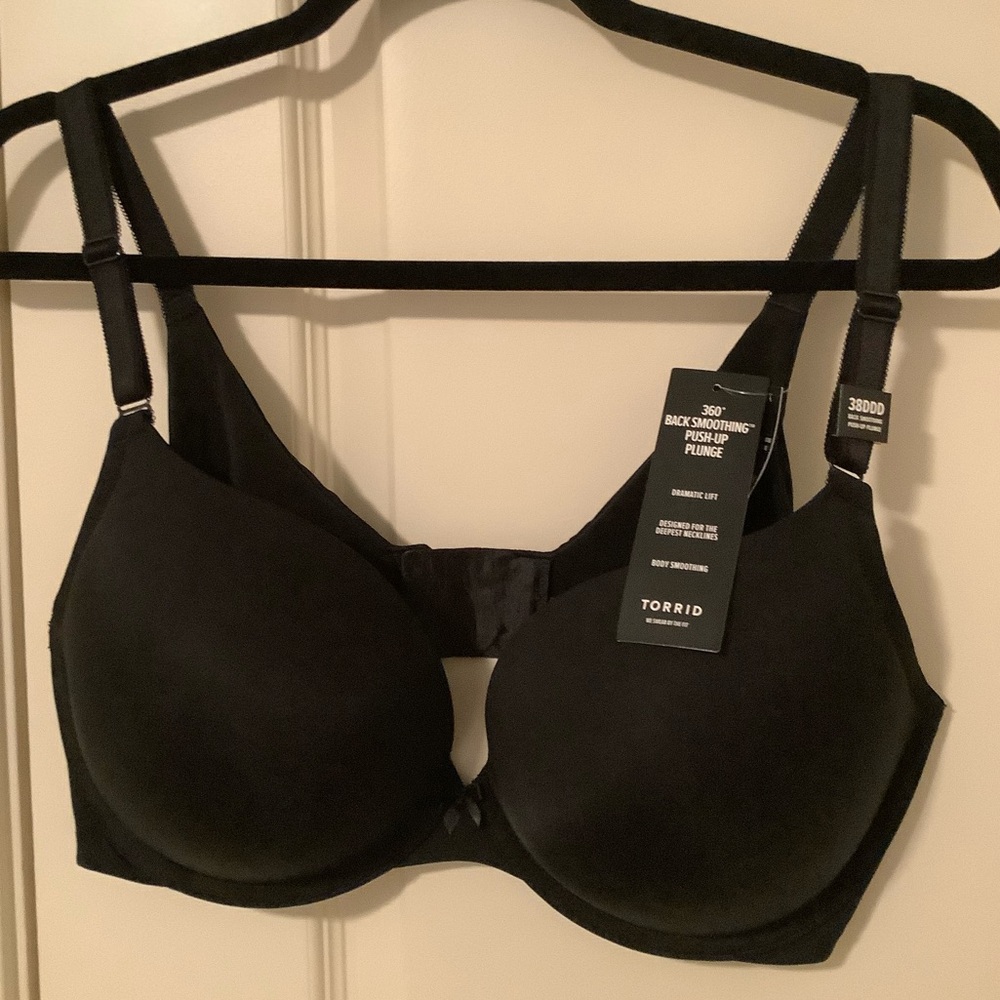 Torrid NWT Black 360 Backsmoothing Push-up Plunge Bra